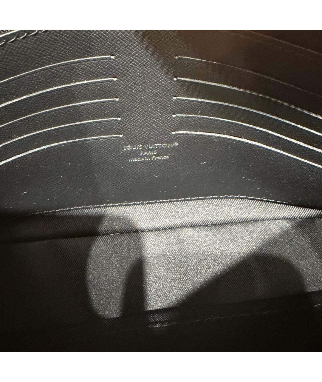 LOUIS VUITTON Серая барсетка, фото 5