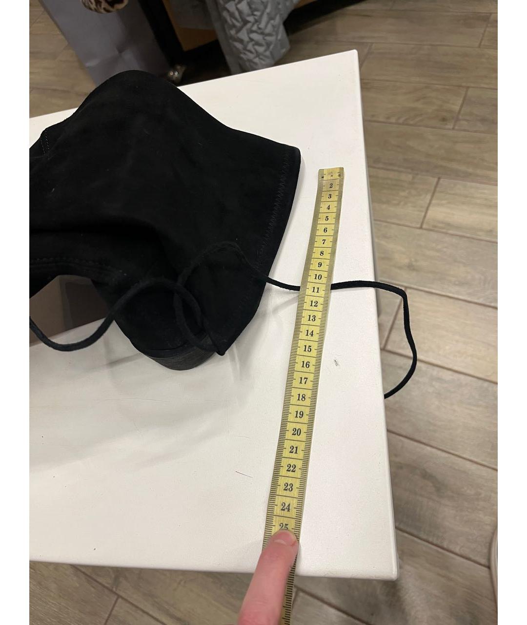 STUART WEITZMAN Черные замшевые ботфорты, фото 7