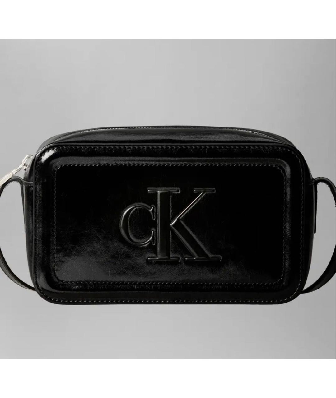 CALVIN KLEIN Черная сумка через плечо из лакированной кожи, фото 4