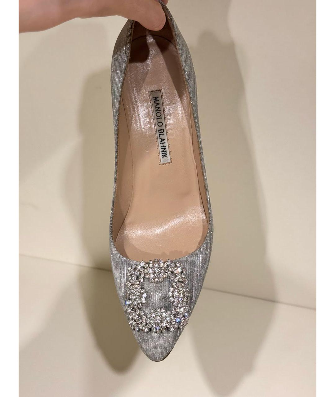 MANOLO BLAHNIK Серебряные текстильные туфли, фото 6