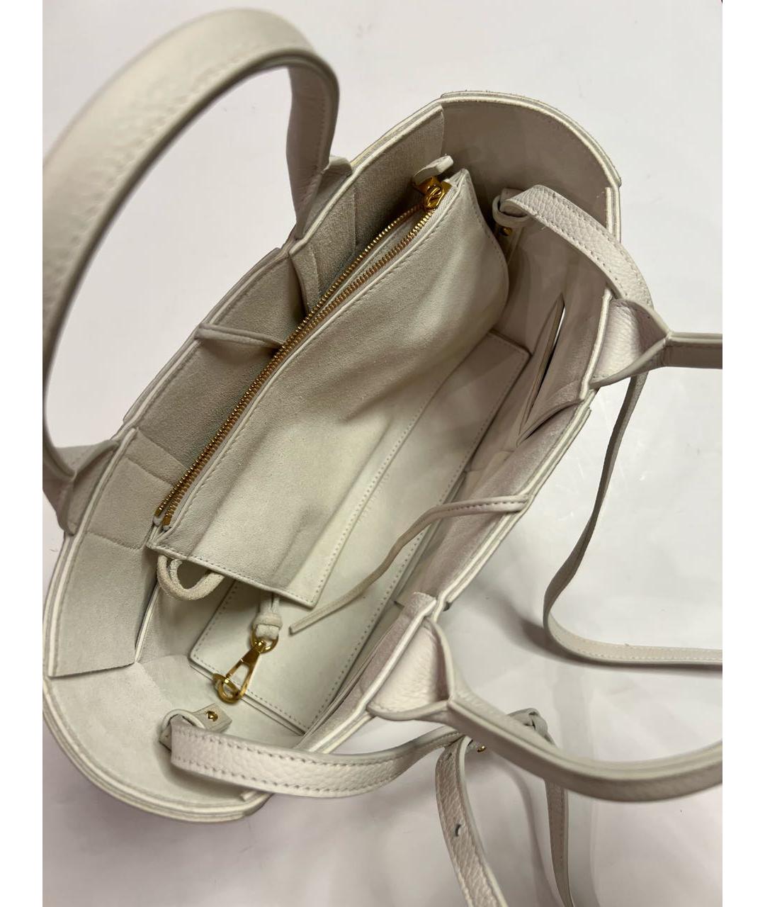 BOTTEGA VENETA Белая кожаная сумка с короткими ручками, фото 4
