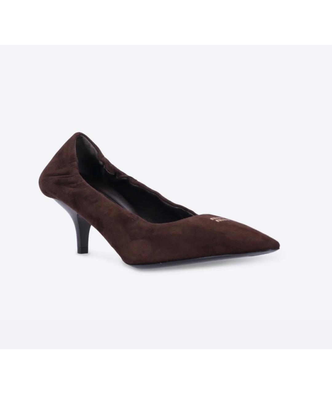 MIU MIU Коричневые замшевые лодочки на низком каблуке, фото 2