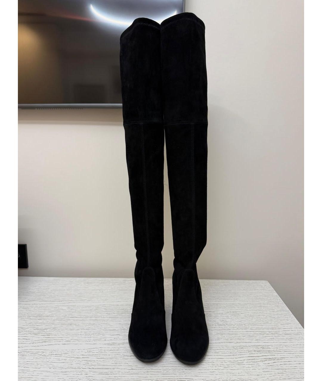 STUART WEITZMAN Черные замшевые ботфорты, фото 5