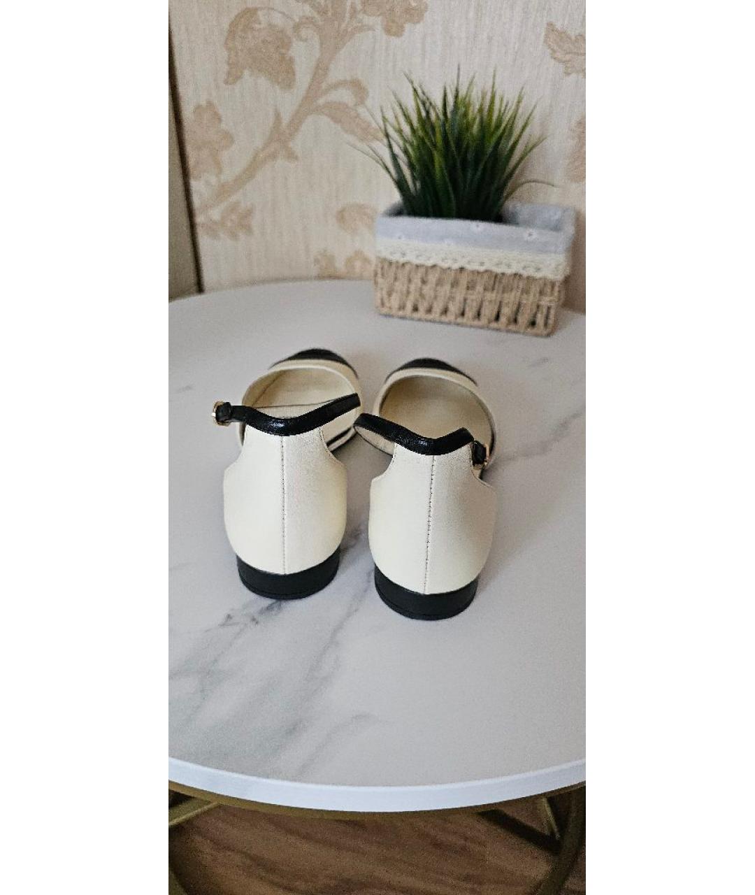 CHANEL Белые кожаные балетки, фото 5