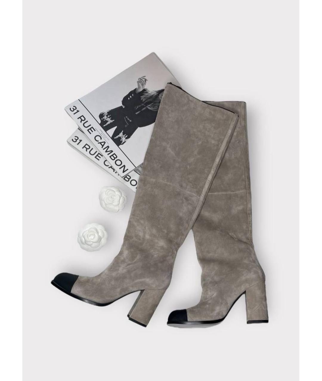 CHANEL Серые замшевые ботфорты, фото 7