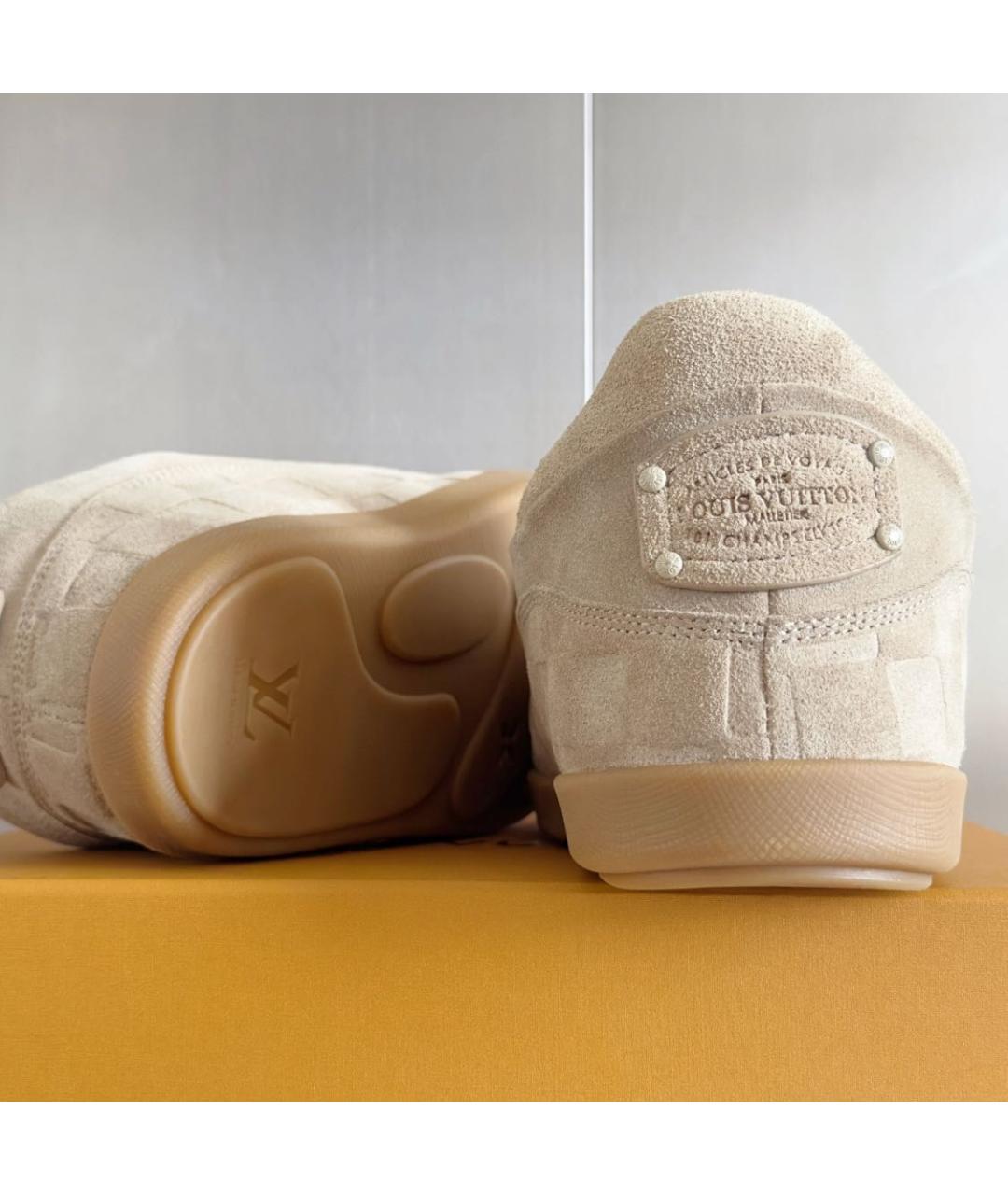 LOUIS VUITTON Бежевые замшевые ботинки, фото 8