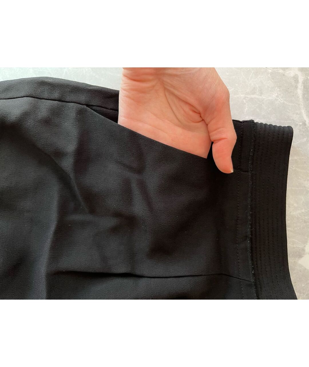 BCBG MAXAZRIA Черная шелковая юбка мини, фото 3