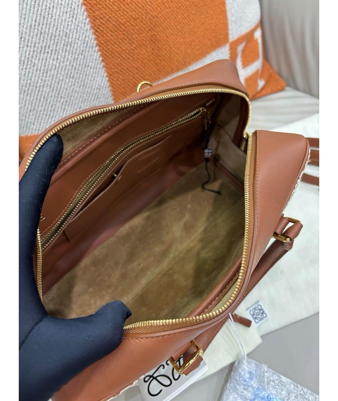 LOEWE Коричневая кожаная сумка через плечо, фото 6