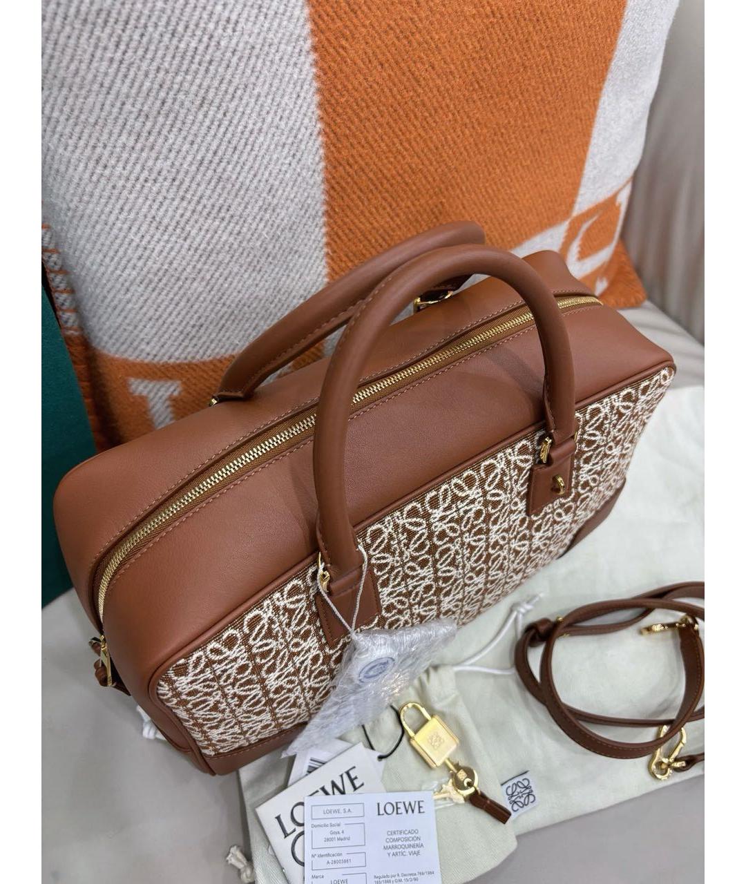 LOEWE Коричневая кожаная сумка через плечо, фото 5