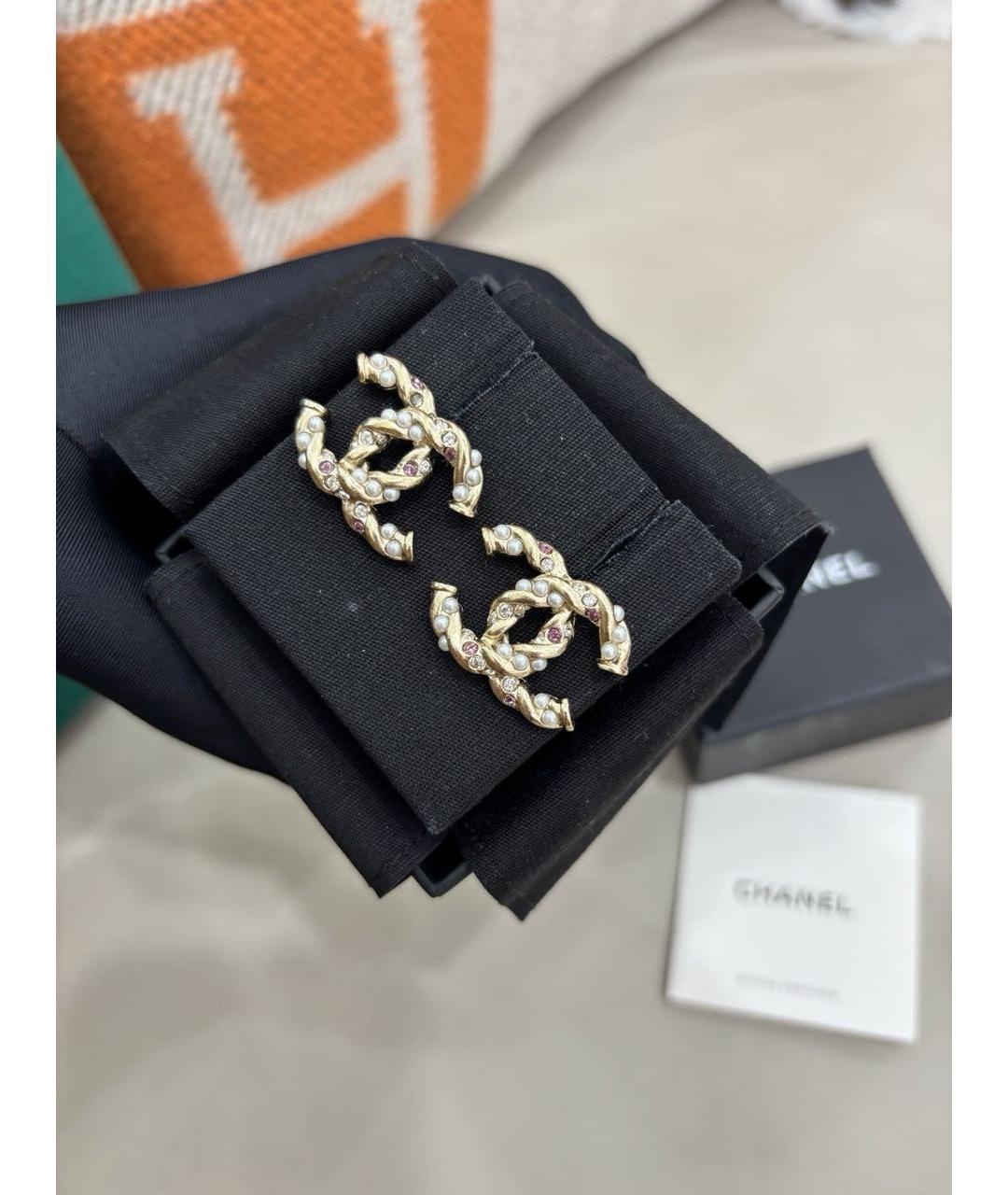 CHANEL Золотые металлические серьги, фото 3