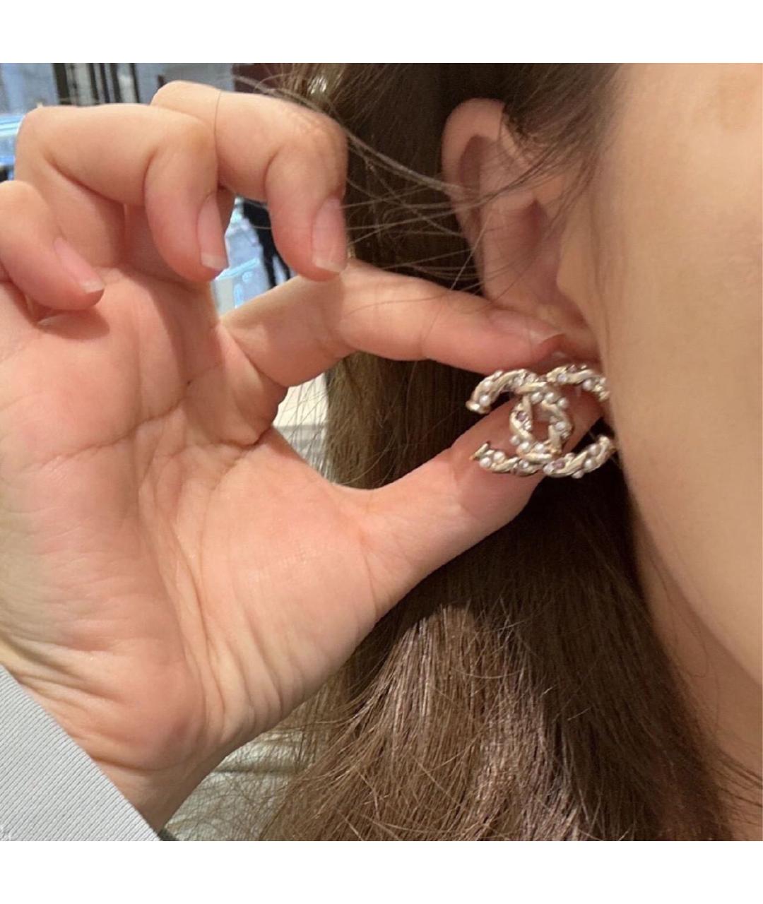 CHANEL Золотые металлические серьги, фото 8