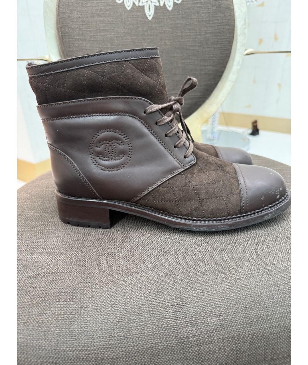 CHANEL Коричневые замшевые ботинки, фото 6