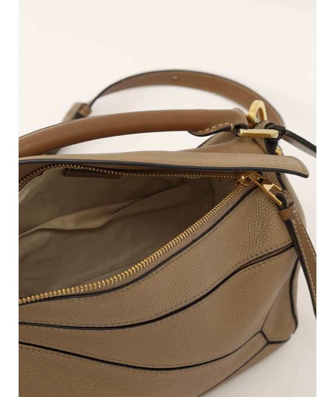 LOEWE Бежевая кожаная сумка с короткими ручками, фото 4