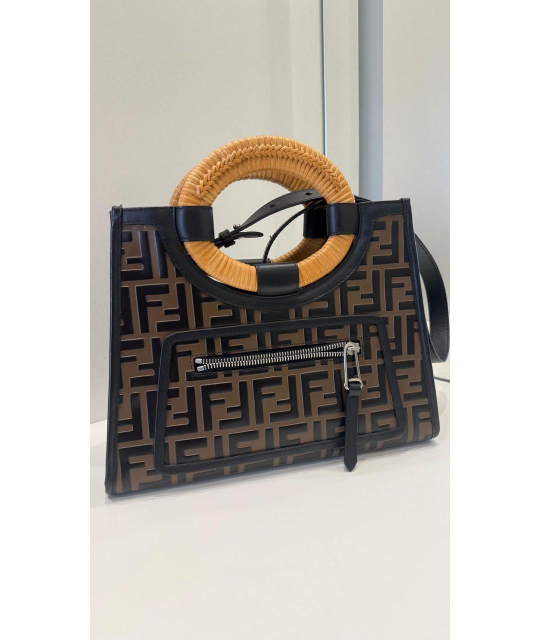 FENDI Коричневая кожаная сумка с короткими ручками, фото 3