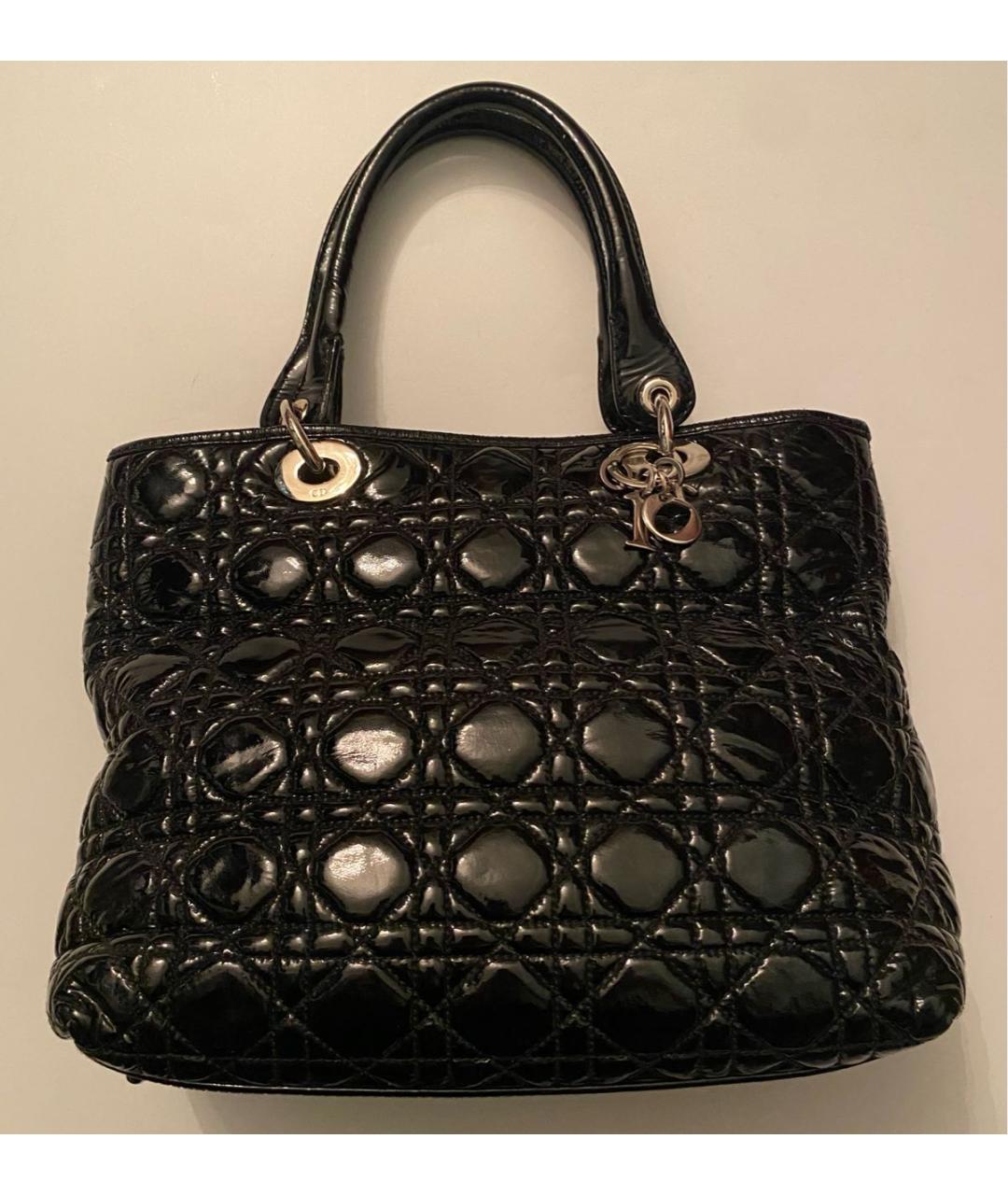 CHRISTIAN DIOR Черная сумка с короткими ручками из лакированной кожи, фото 9