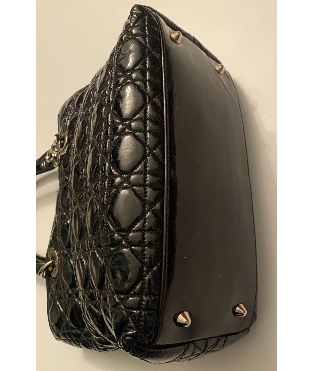 CHRISTIAN DIOR Черная сумка с короткими ручками из лакированной кожи, фото 8