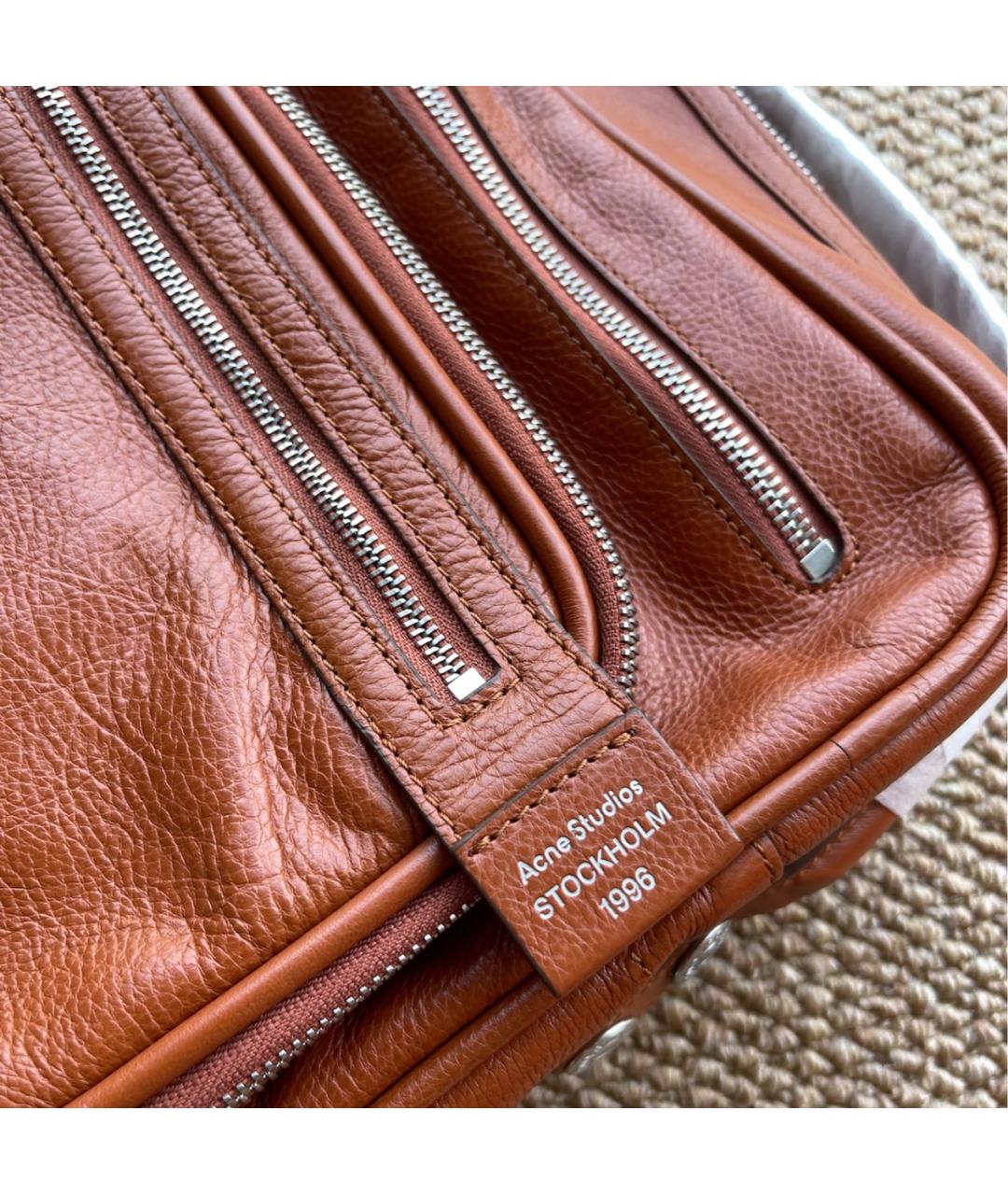 ACNE STUDIOS Коричневая кожаная сумка с короткими ручками, фото 7