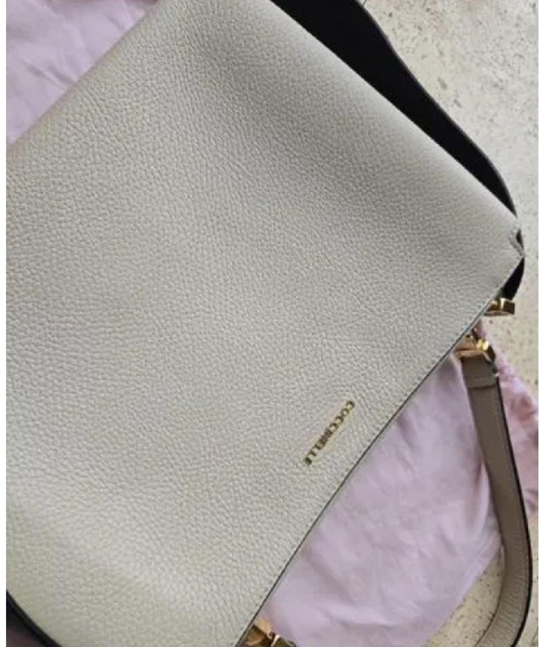 COCCINELLE Бежевая кожаная сумка с короткими ручками, фото 3