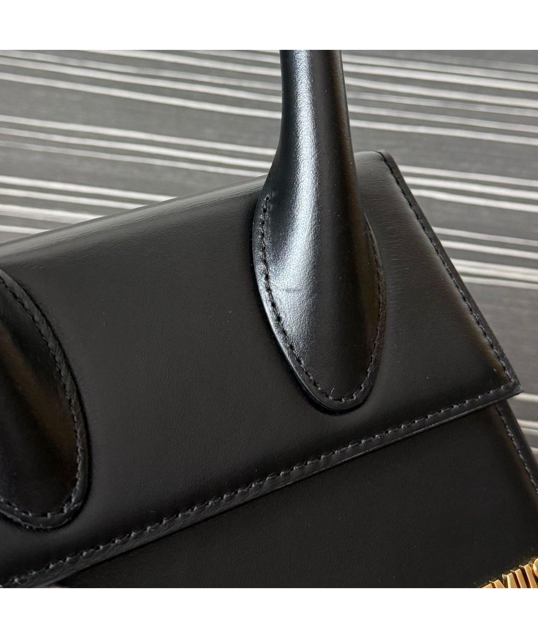 JACQUEMUS Черная кожаная сумка с короткими ручками, фото 4