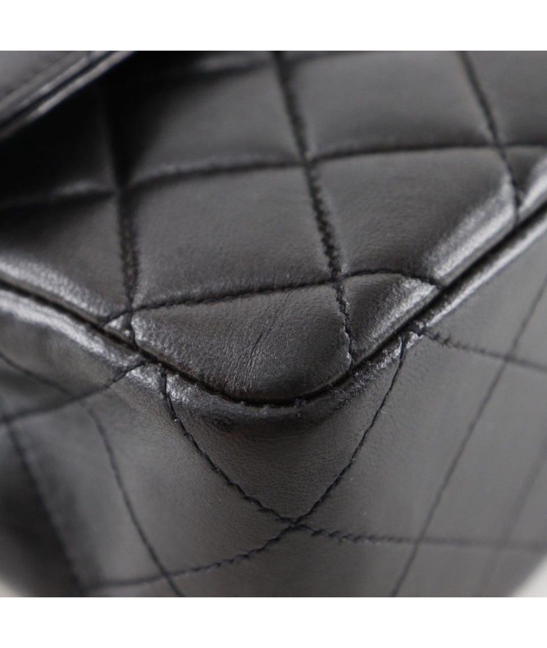 CHANEL Черная кожаная сумка с короткими ручками, фото 6