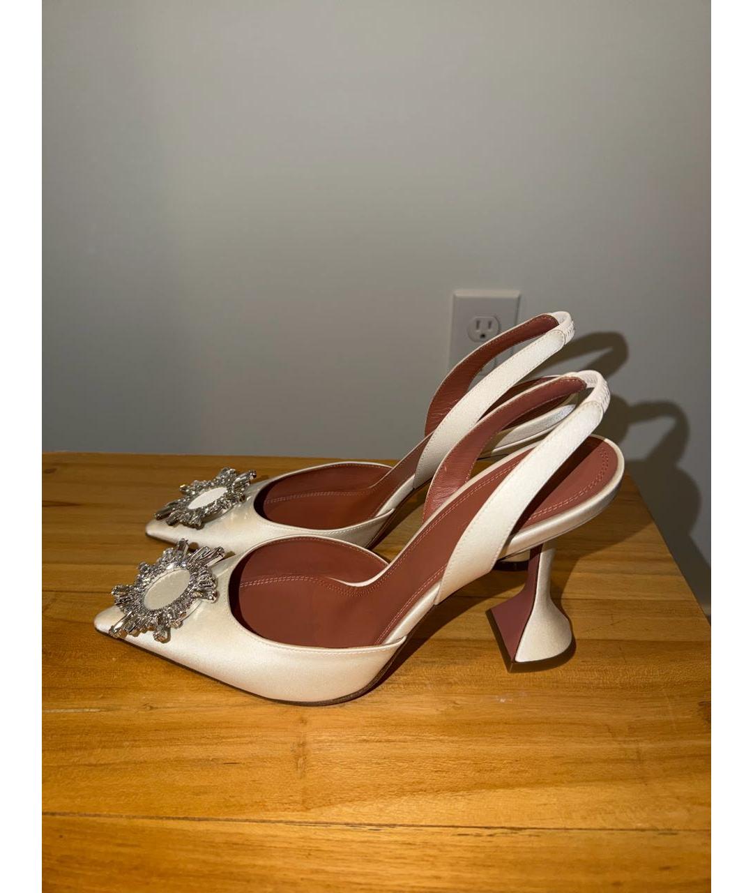 Amina Muaddi Белые текстильные лодочки на низком каблуке, фото 8