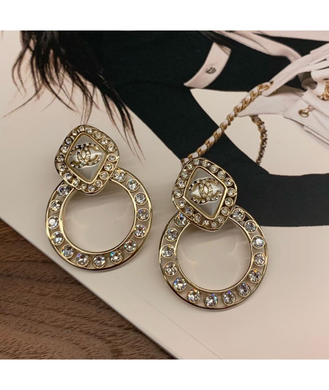 CHANEL Золотые металлические серьги, фото 3