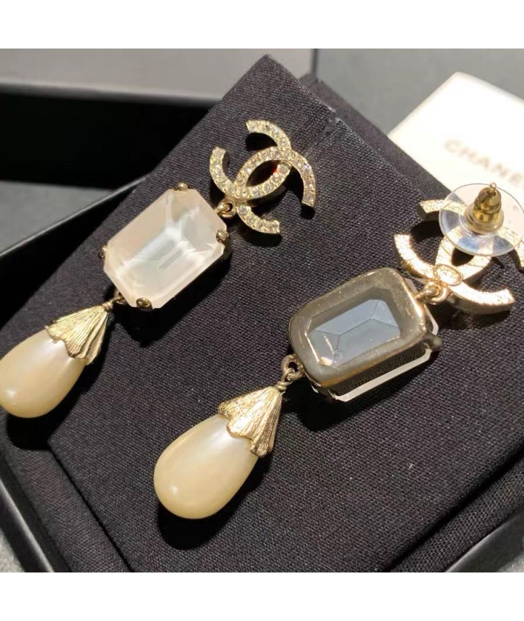 CHANEL Бежевые серьги, фото 5