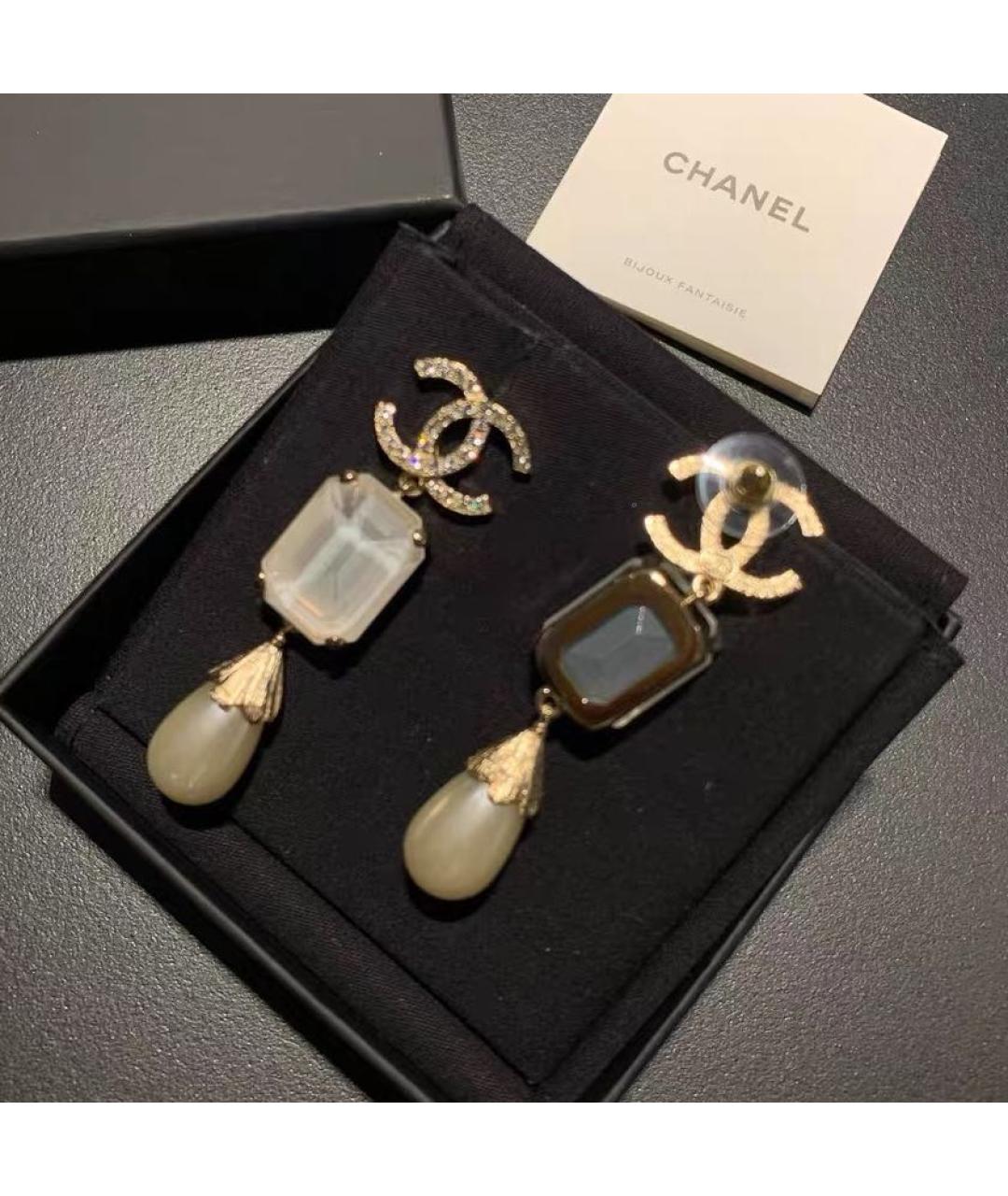CHANEL Бежевые серьги, фото 4