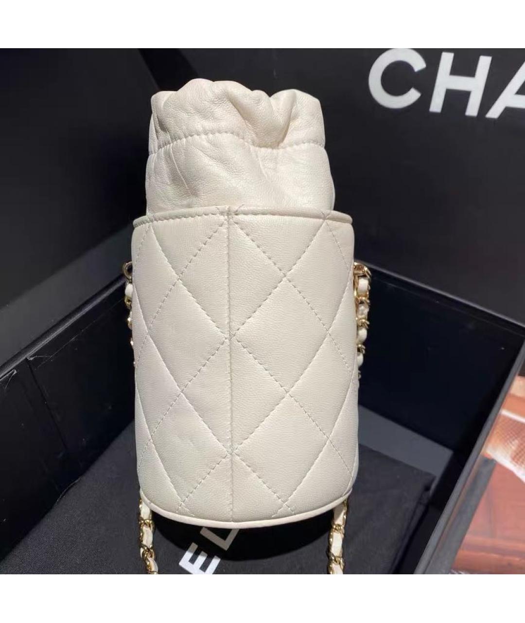 CHANEL Белая кожаная сумка через плечо, фото 3