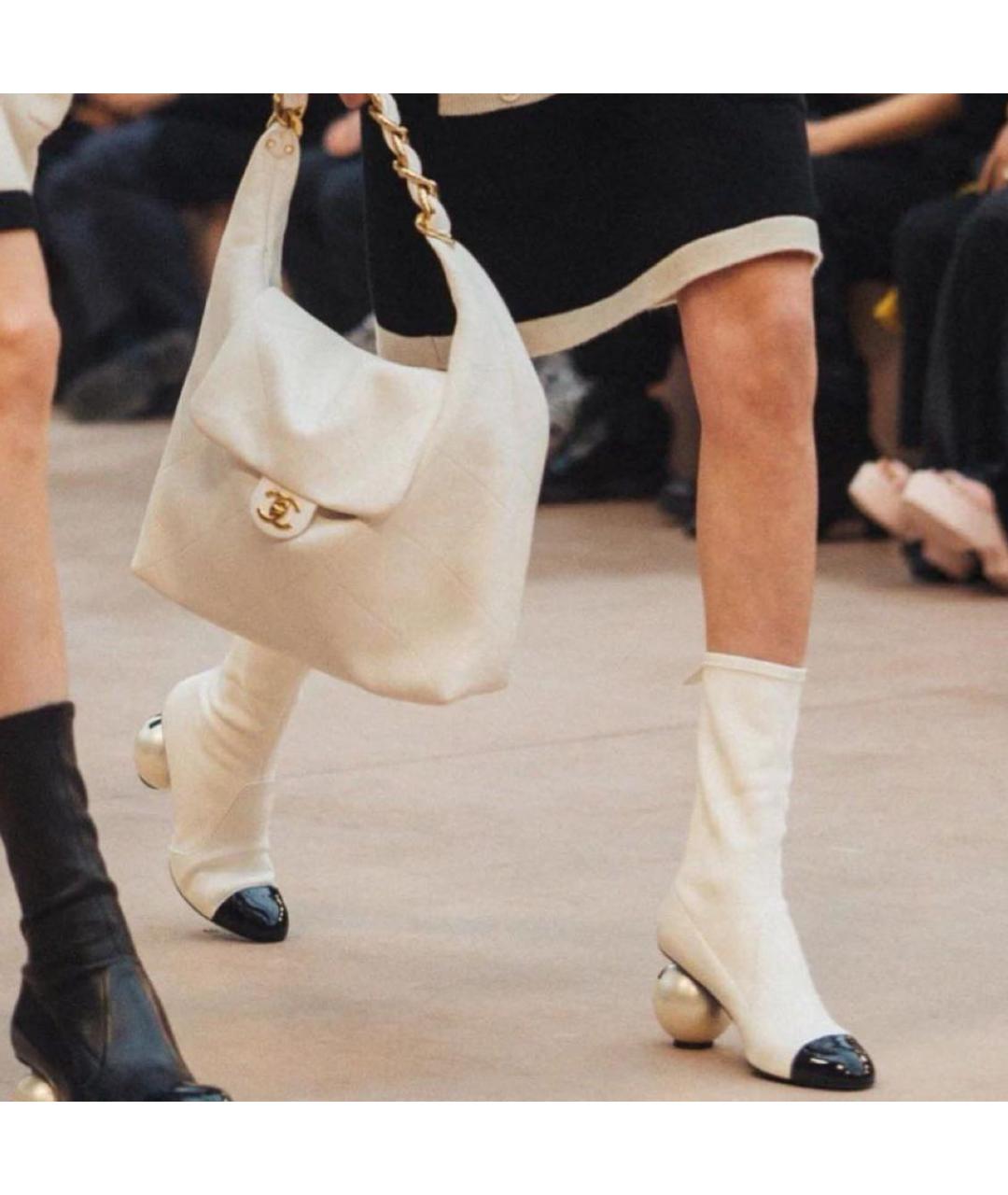 CHANEL Белые кожаные сапоги, фото 2