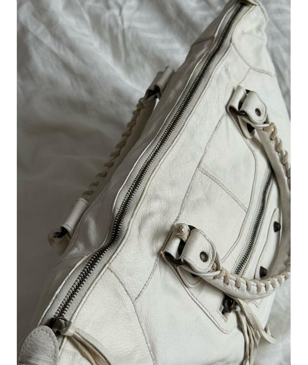 BALENCIAGA Белая кожаная сумка с короткими ручками, фото 4