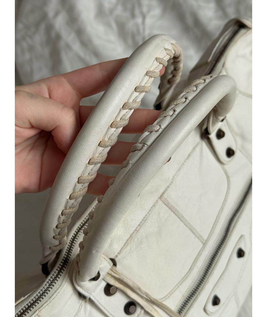 BALENCIAGA Белая кожаная сумка с короткими ручками, фото 3