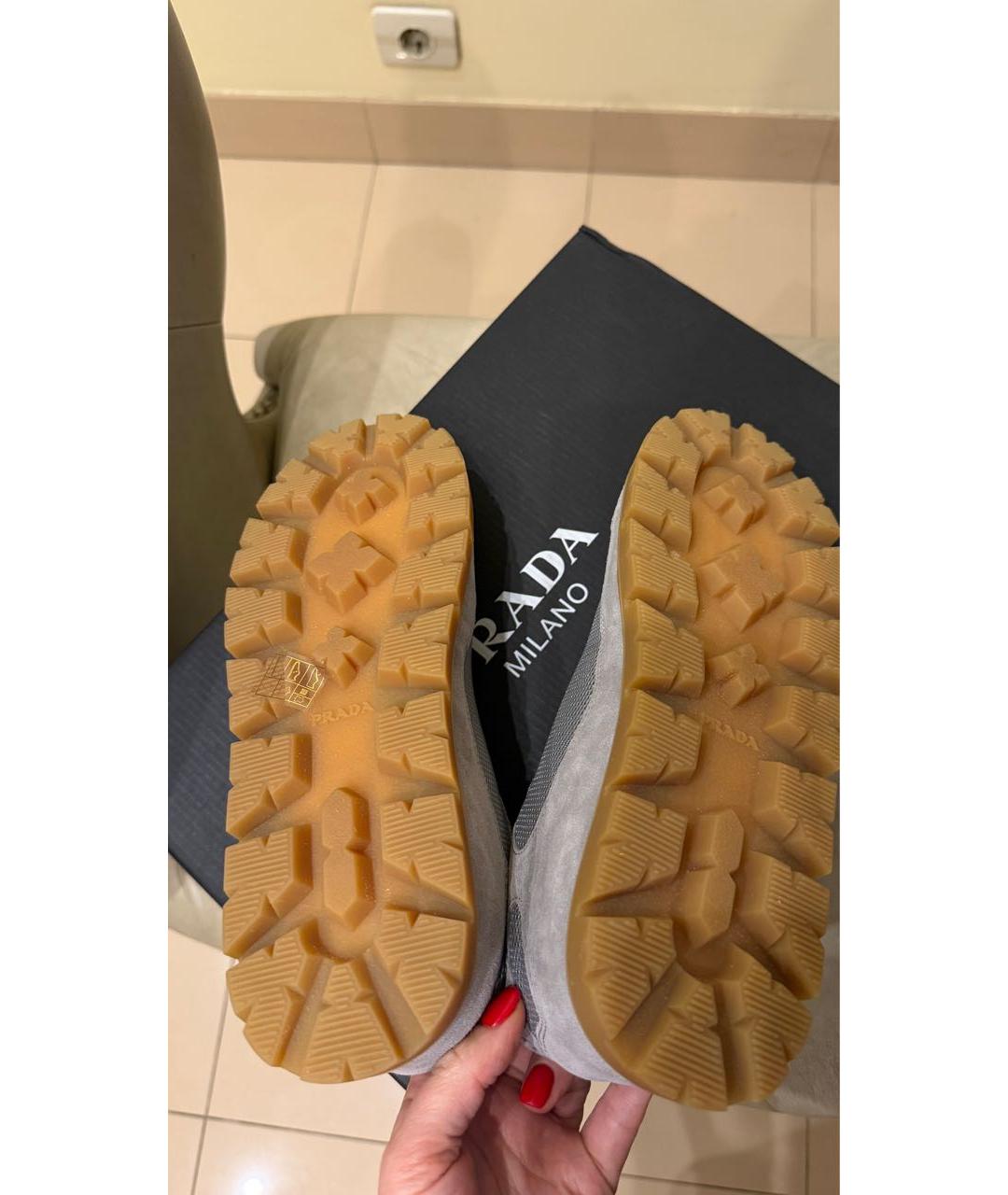 PRADA Голубые замшевые кроссовки, фото 3