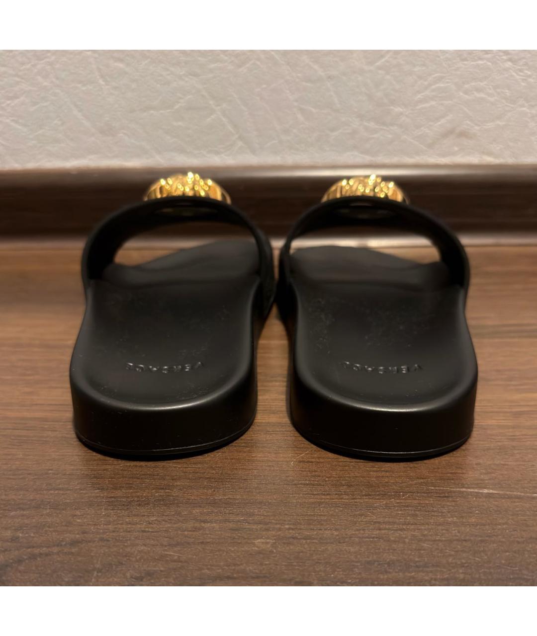 VERSACE Черные резиновые шлепанцы, фото 4