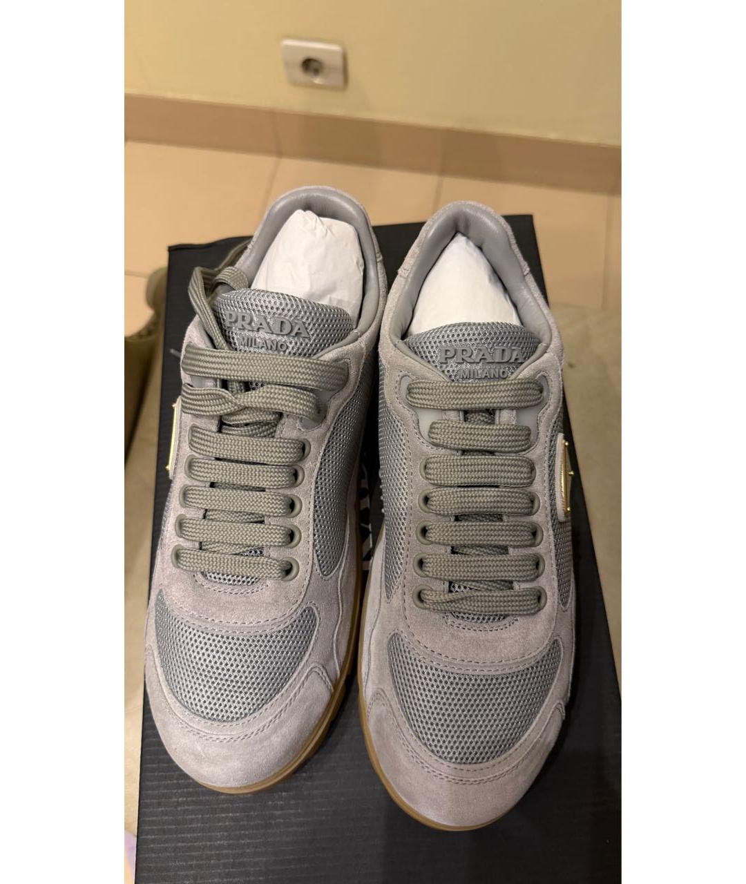 PRADA Серые замшевые кеды, фото 3
