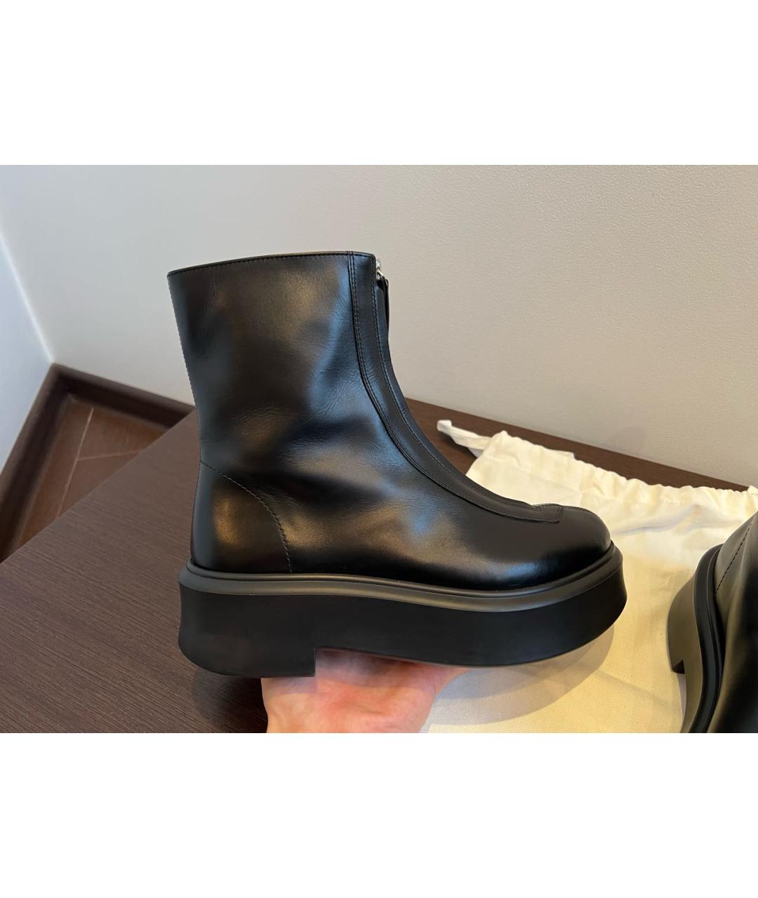 THE ROW Черные кожаные полусапоги, фото 9