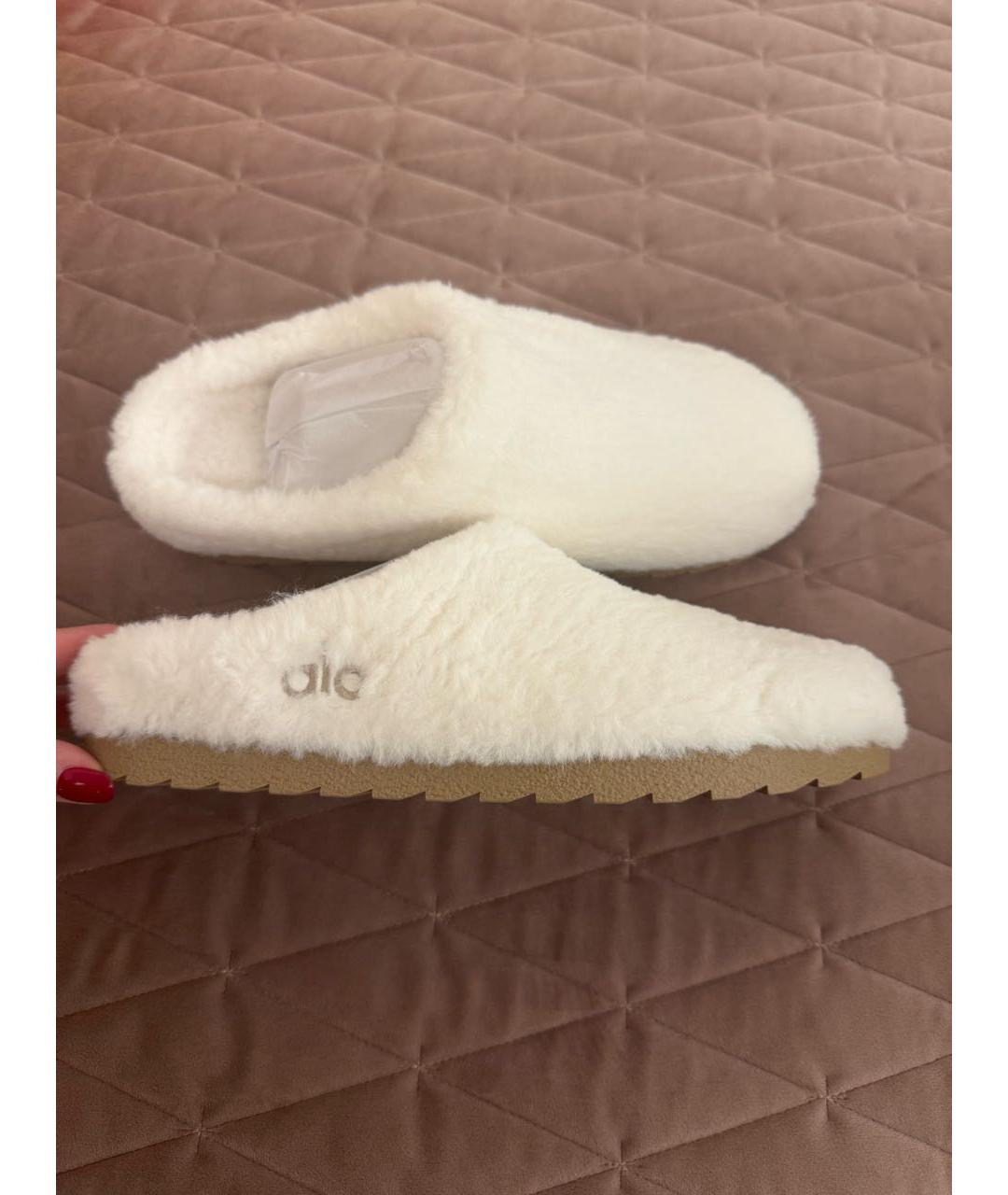 ALO YOGA Белые текстильные шлепанцы, фото 8