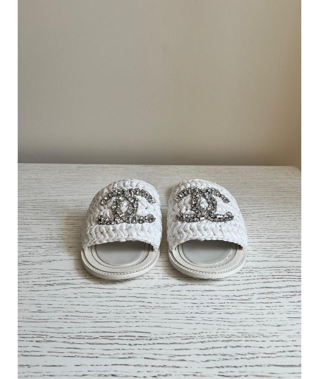 CHANEL Белые кожаные шлепанцы, фото 3