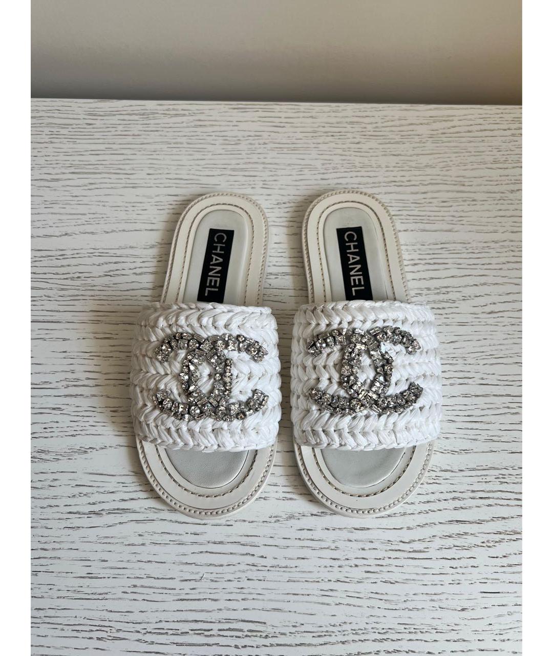 CHANEL Белые кожаные шлепанцы, фото 2