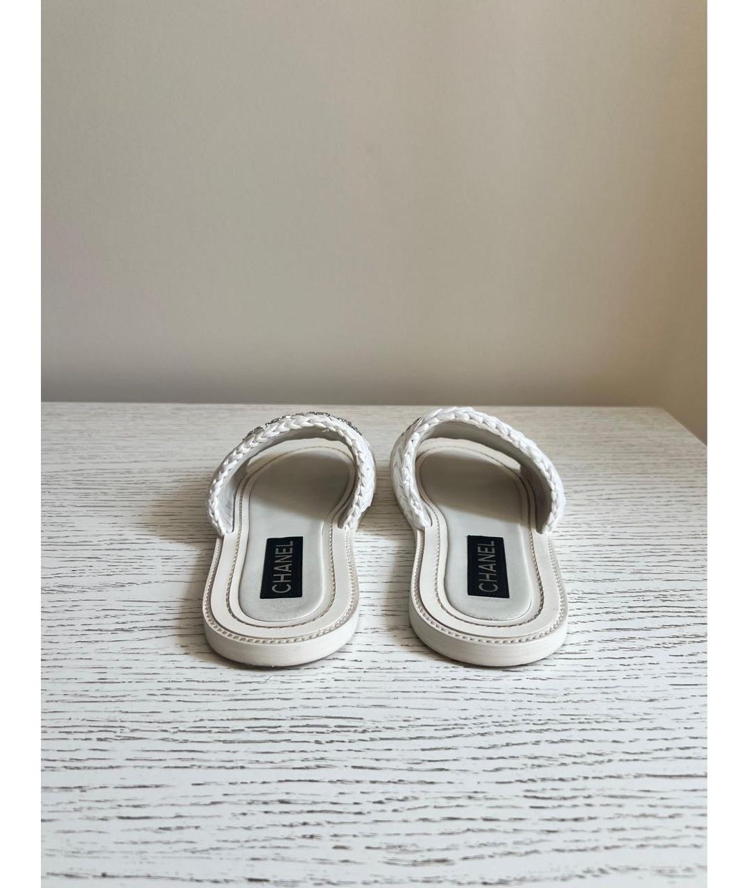 CHANEL Белые кожаные шлепанцы, фото 4