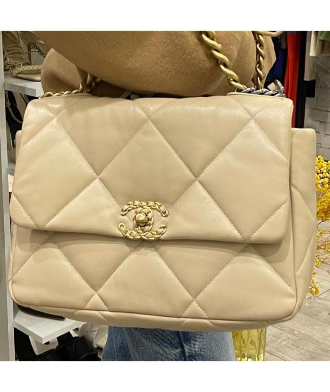 CHANEL Бежевая кожаная сумка с короткими ручками, фото 3