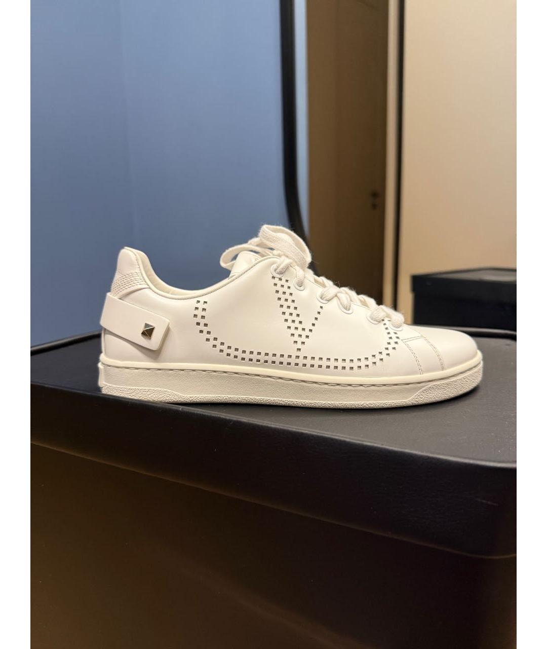 RED VALENTINO Белые кожаные кеды, фото 9