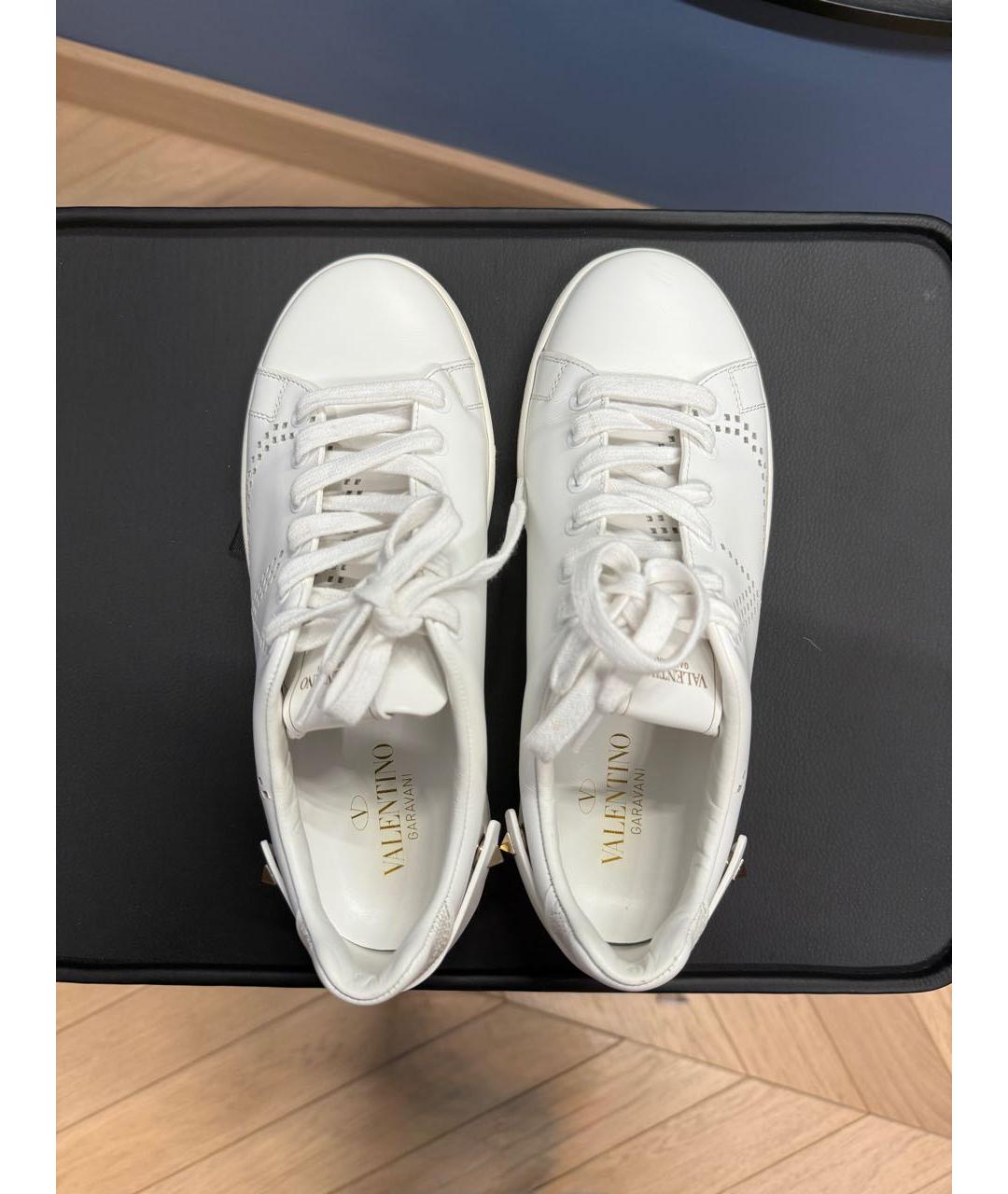 RED VALENTINO Белые кожаные кеды, фото 3