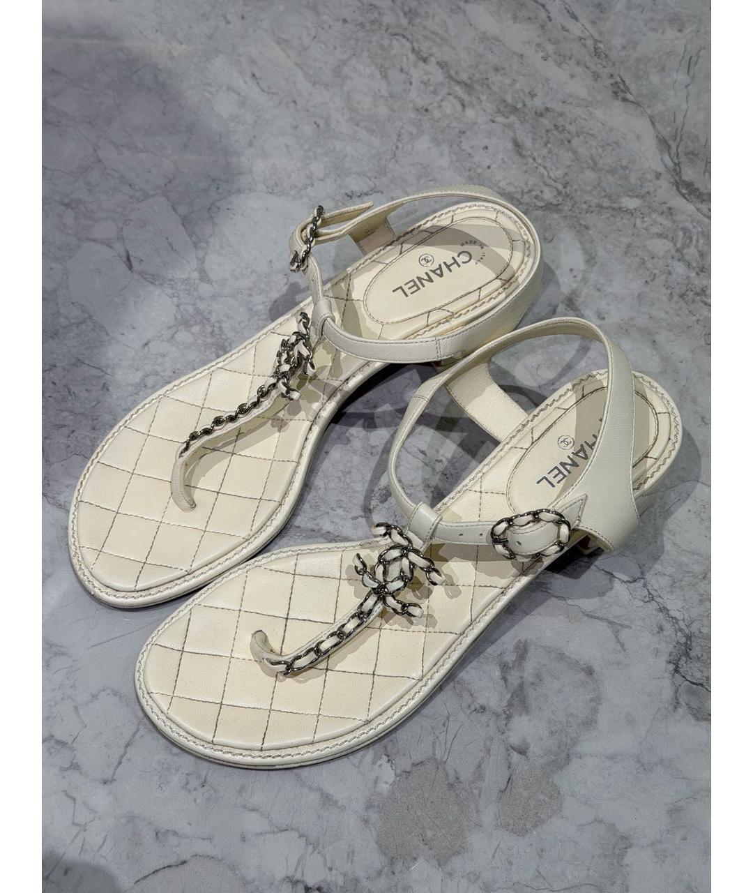 CHANEL Бежевые кожаные сандалии, фото 3
