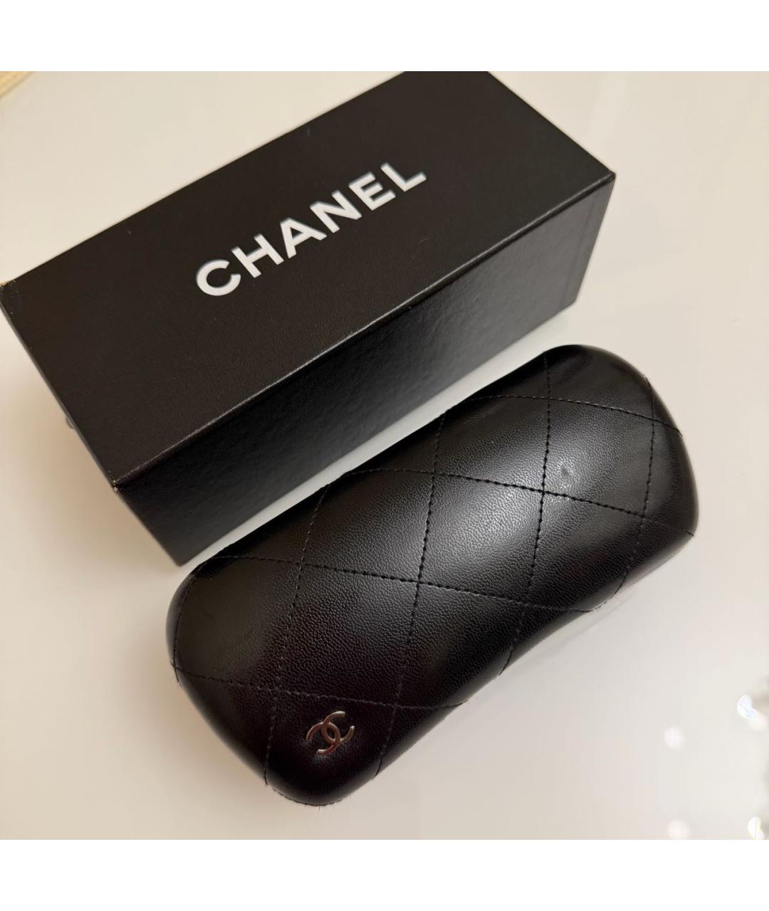 CHANEL Темно-синие пластиковые солнцезащитные очки, фото 4