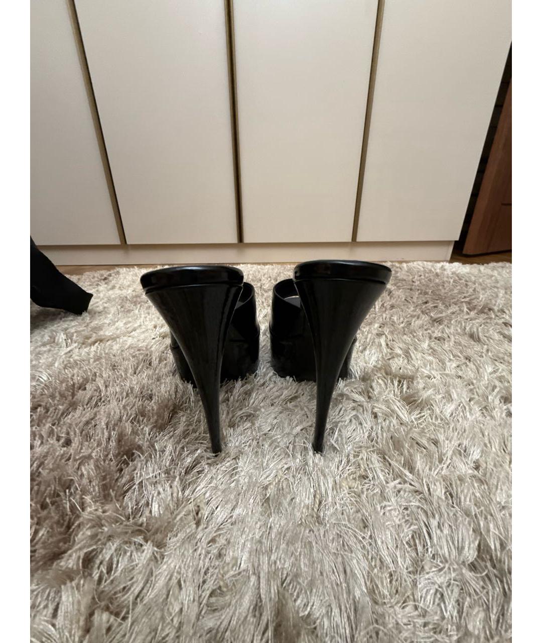 PARIS TEXAS Черные мюли из лакированной кожи, фото 4