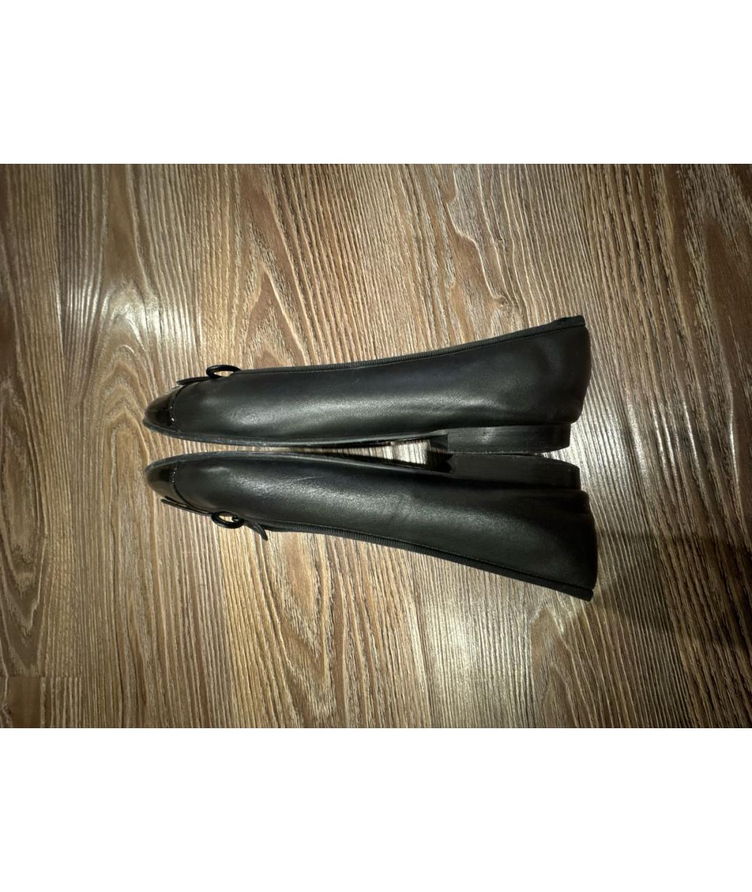 CHANEL Черные кожаные балетки, фото 5