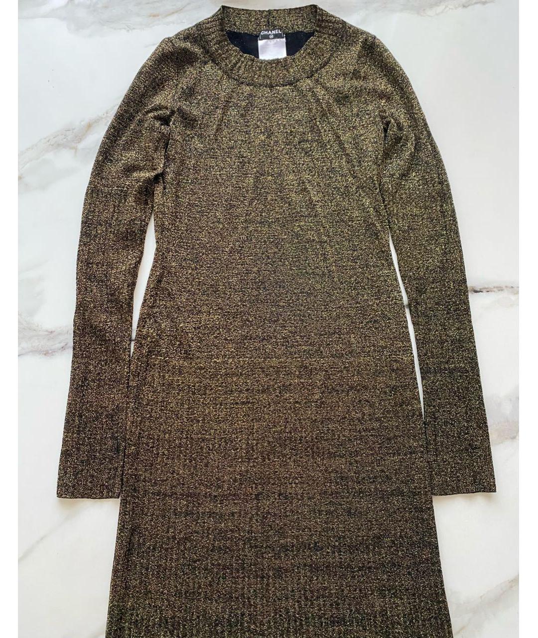 CHANEL Золотое вискозное коктейльное платье, фото 2