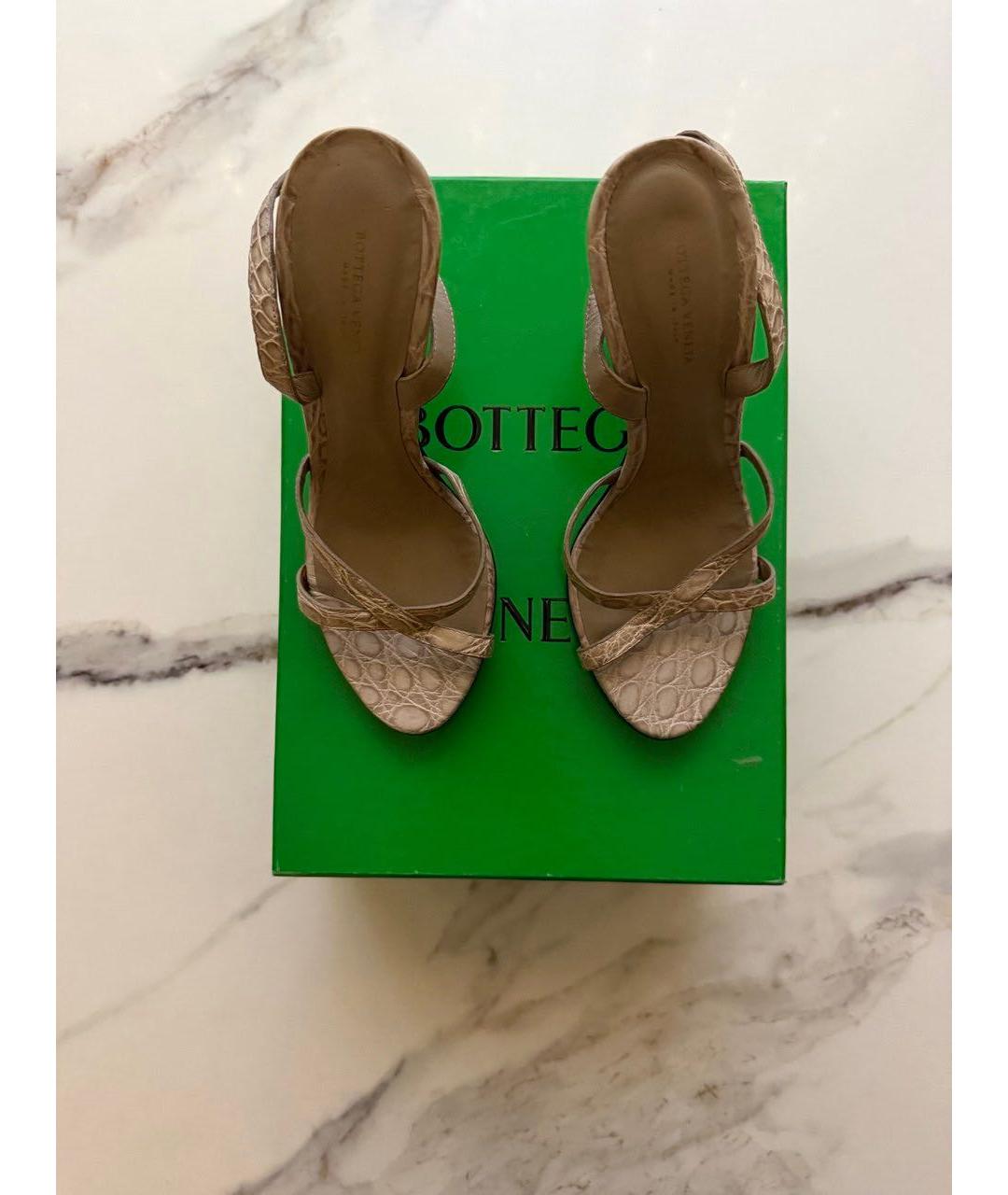 BOTTEGA VENETA Бежевые кожаные босоножки, фото 3