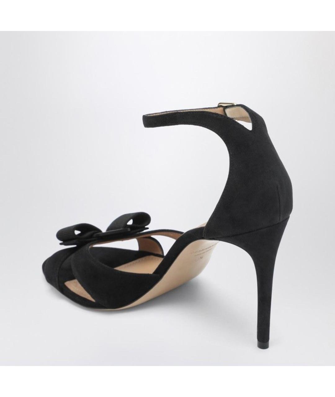 FERRAGAMO Черные замшевые босоножки, фото 3